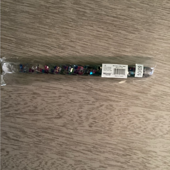 Toysmith Other - Toysmith Mini Spiral Glitter Wand NWT